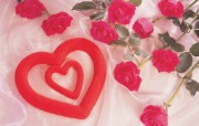 情人节心形小饰品图片 Valentine s Day Celebration Gifts 浪漫情人节壁纸情人节爱意饰品桌面 节日壁纸